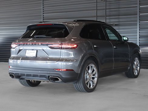 Certified 2023 Porsche Cayenne AWD/4WD image 10
