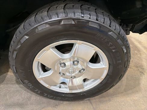 Used 2012 Toyota Tundra 4x4 CrewMax w/ TRD Off-Road Pkg image 30
