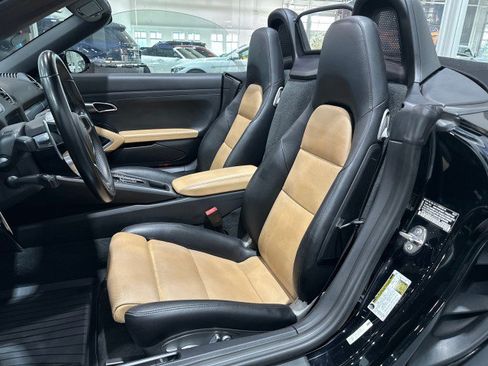Used 2018 Porsche 718 Boxster RWD image 5