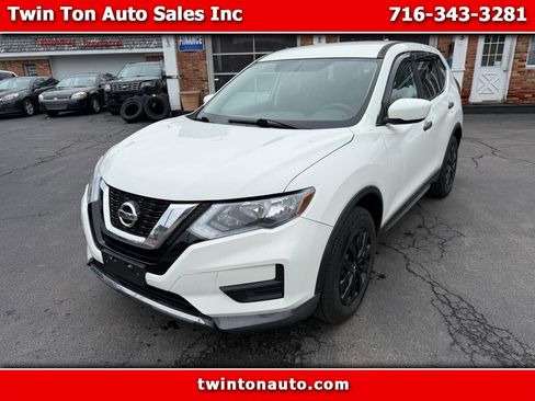 Used 2017 Nissan Rogue S image 1