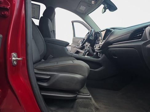 Used 2021 Chevrolet Traverse LT FWD image 18