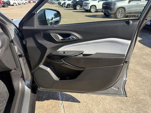 New 2025 Chevrolet Trax LT w/ Driver Confidence Package image 44