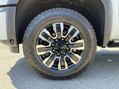 New 2025 GMC Sierra 3500 Denali Ultimate image 70