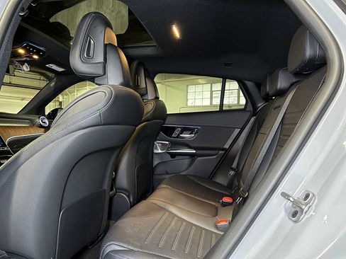 Used 2025 Mercedes-Benz GLC 300 GLC 300 image 19