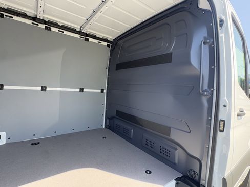 New 2025 Mercedes-Benz Sprinter 2500 image 14