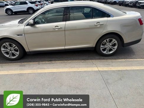 Used 2017 Ford Taurus SEL w/ Equipment Group 201A FWD image 12