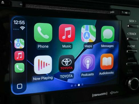 Used 2018 Toyota Sienna XLE w/ XLE Navigation Package FWD image 15