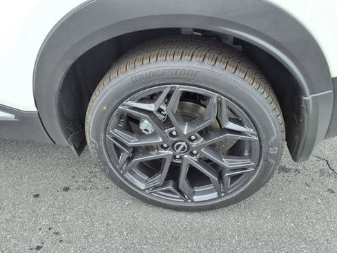 New 2025 Nissan Kicks SR image 4