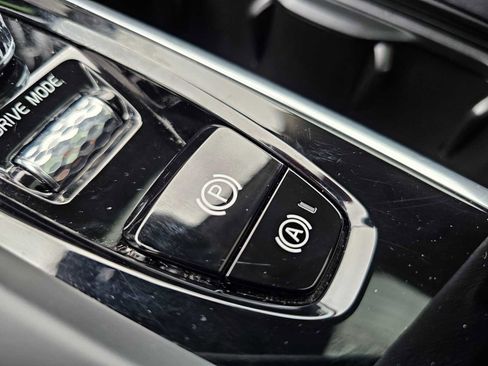 Used 2021 Volvo XC60 T5 Inscription w/ Advanced Package image 40