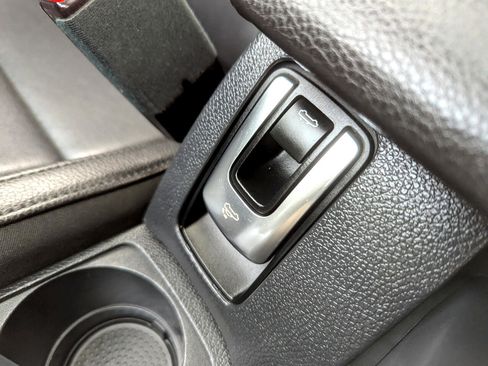 Used 2014 Volkswagen Eos image 31