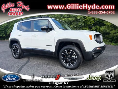 Used 2023 Jeep Renegade Latitude AWD/4WD image 1