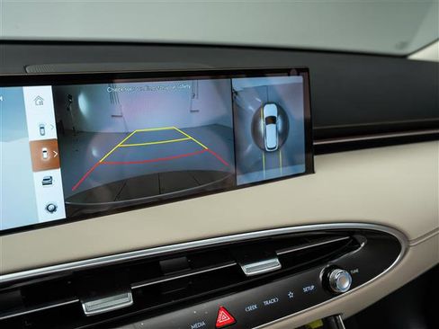 New 2026 Genesis GV70 2.5T Advanced AWD/4WD image 25