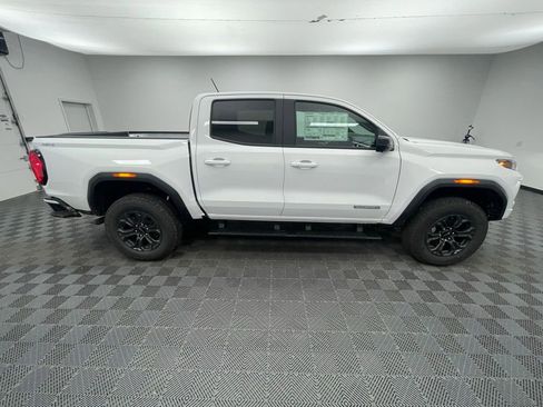 New 2025 GMC Canyon Elevation w/ Convenience Package image 12