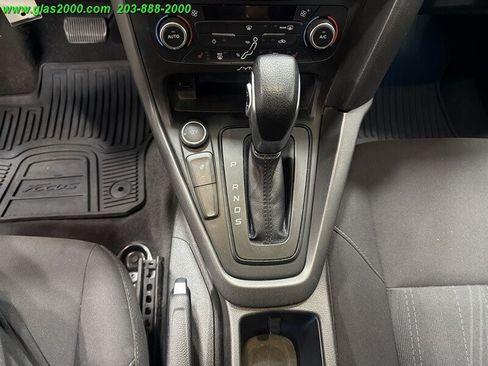 Used 2017 Ford Focus SEL w/ Cold Weather Package FWD image 30