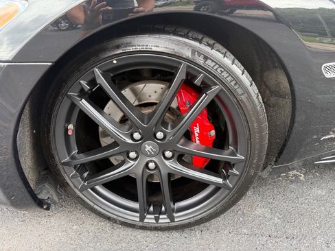 Used 2018 Maserati GranTurismo Sport RWD image 39