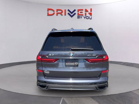 Used 2022 BMW X7 xDrive40i w/ M Sport Package AWD/4WD image 4
