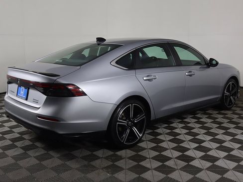 Used 2023 Honda Accord Sport image 8
