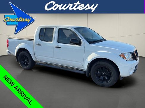 Used 2020 Nissan Frontier SV w/ Midnight Edition Floor Mats RWD image 1