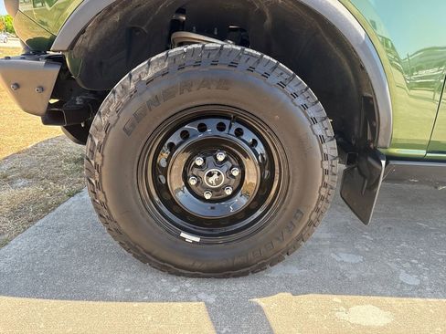 Used 2023 Ford Bronco Black Diamond image 13