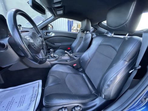 Used 2013 Nissan 370Z Touring w/ Sport Pkg RWD image 11