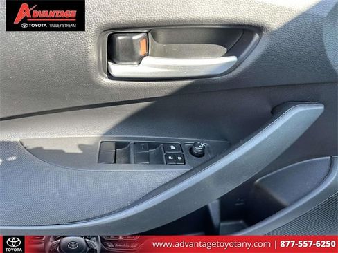 Used 2020 Toyota Corolla LE image 23