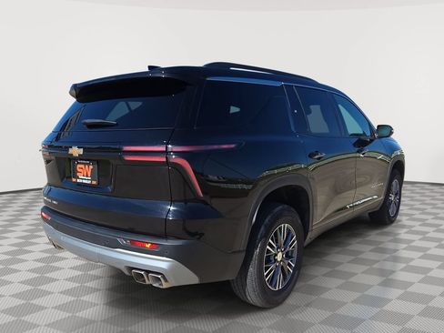 Used 2026 Chevrolet Traverse LT AWD/4WD image 7
