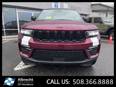 New 2025 Jeep Grand Cherokee Limited image 8