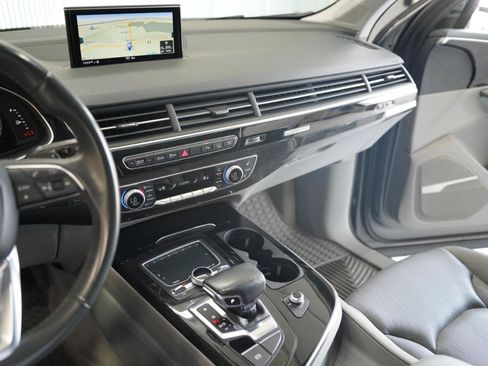 Used 2018 Audi Q7 3.0T Prestige AWD/4WD image 18