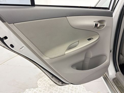 Used 2010 Toyota Corolla image 25