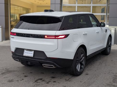 New 2026 Land Rover Range Rover Sport SE AWD/4WD image 5