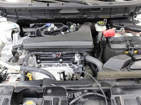 Used 2016 Nissan Rogue SV FWD image 30