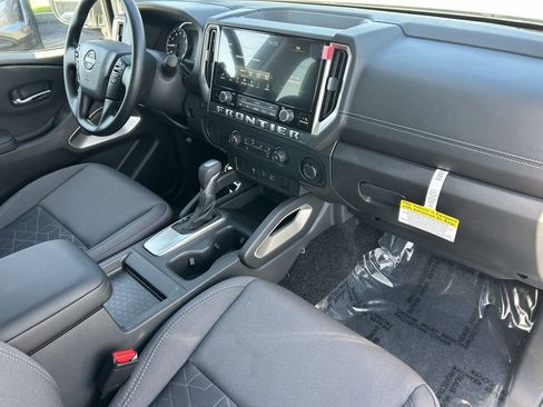 New 2026 Nissan Frontier SV image 8