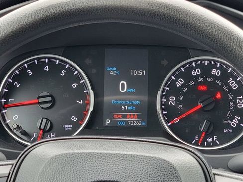 Used 2021 Toyota RAV4 LE image 34