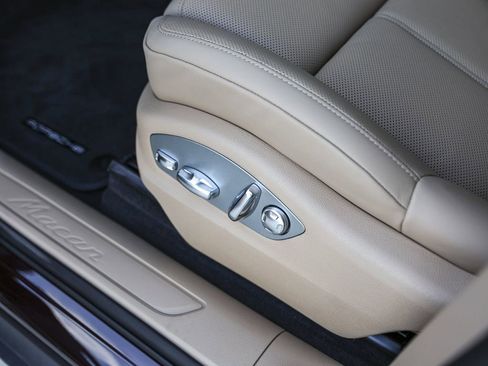 New 2026 Porsche Macan AWD/4WD image 15