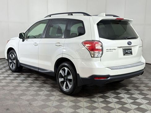 Used 2018 Subaru Forester 2.5i Premium w/ All-Weather Package image 3