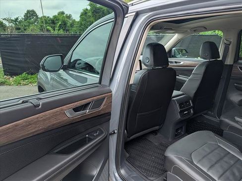 Certified 2025 Volkswagen Atlas SEL AWD/4WD image 28