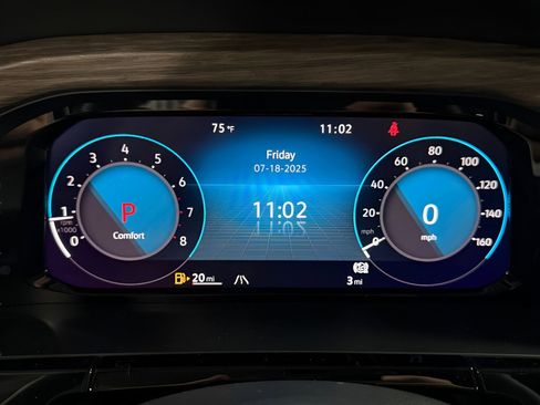 Used 2025 Volkswagen Atlas SEL Premium R-Line image 15