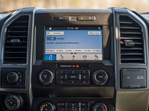 Certified 2019 Ford F150 XLT w/ Equipment Group 302A Luxury image 32