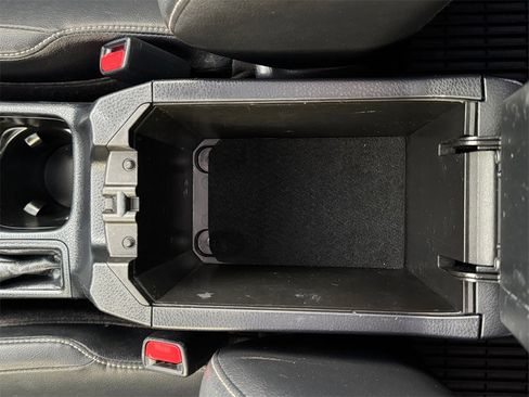 Used 2016 Toyota RAV4 Limited image 26