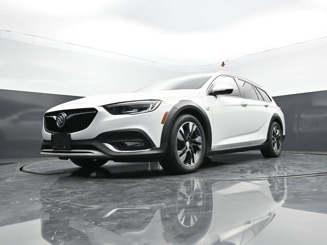 Used 2018 Buick Regal Essence w/ Driver Confidence Package #1 AWD/4WD image 39