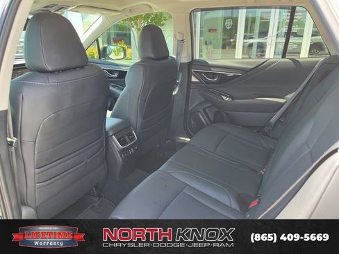 Used 2025 Subaru Outback Limited AWD/4WD image 17