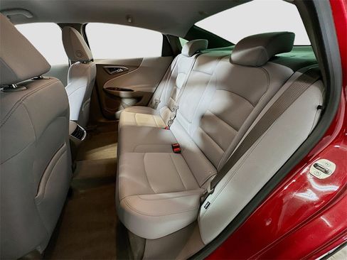 Used 2016 Chevrolet Malibu LT image 24