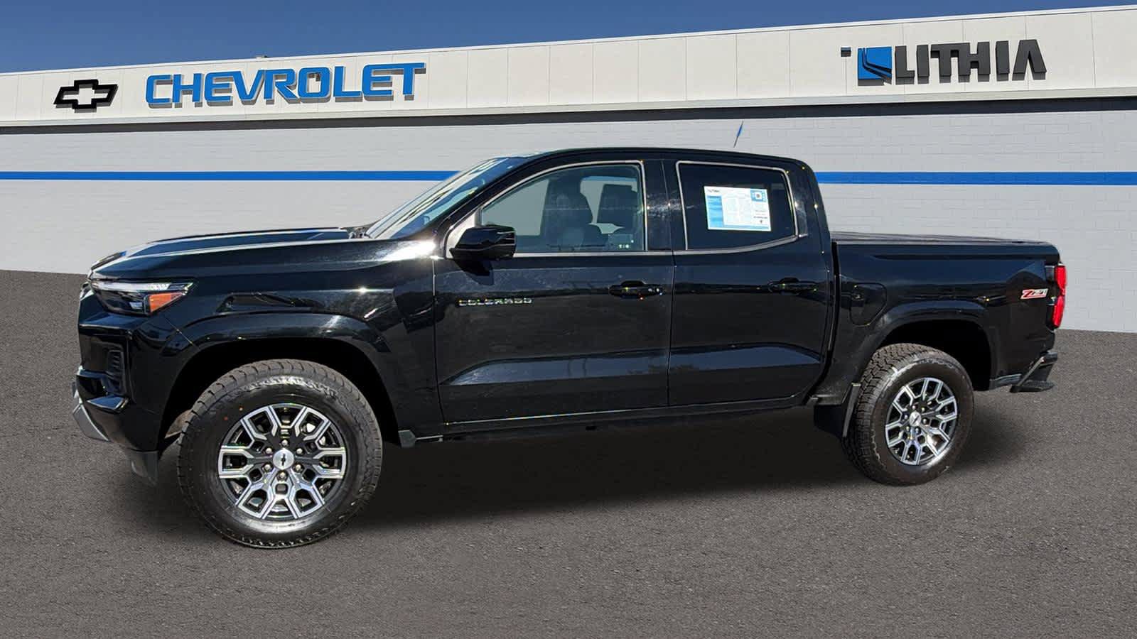 Used 2023 Chevrolet Colorado Z71 w/ Z71 Convenience Package 2 AWD/4WD image 8