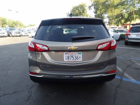 Used 2018 Chevrolet Equinox LT FWD image 10