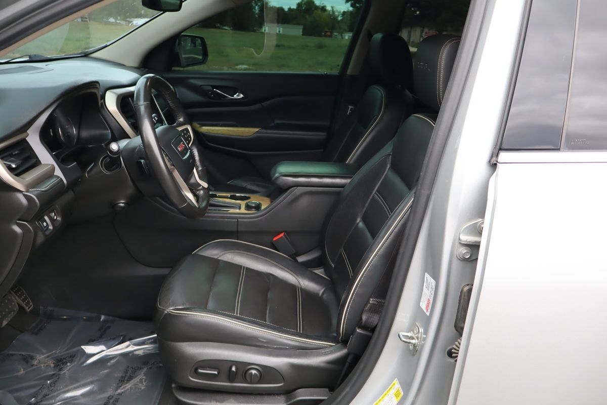 Used 2017 GMC Acadia Denali AWD/4WD image 19