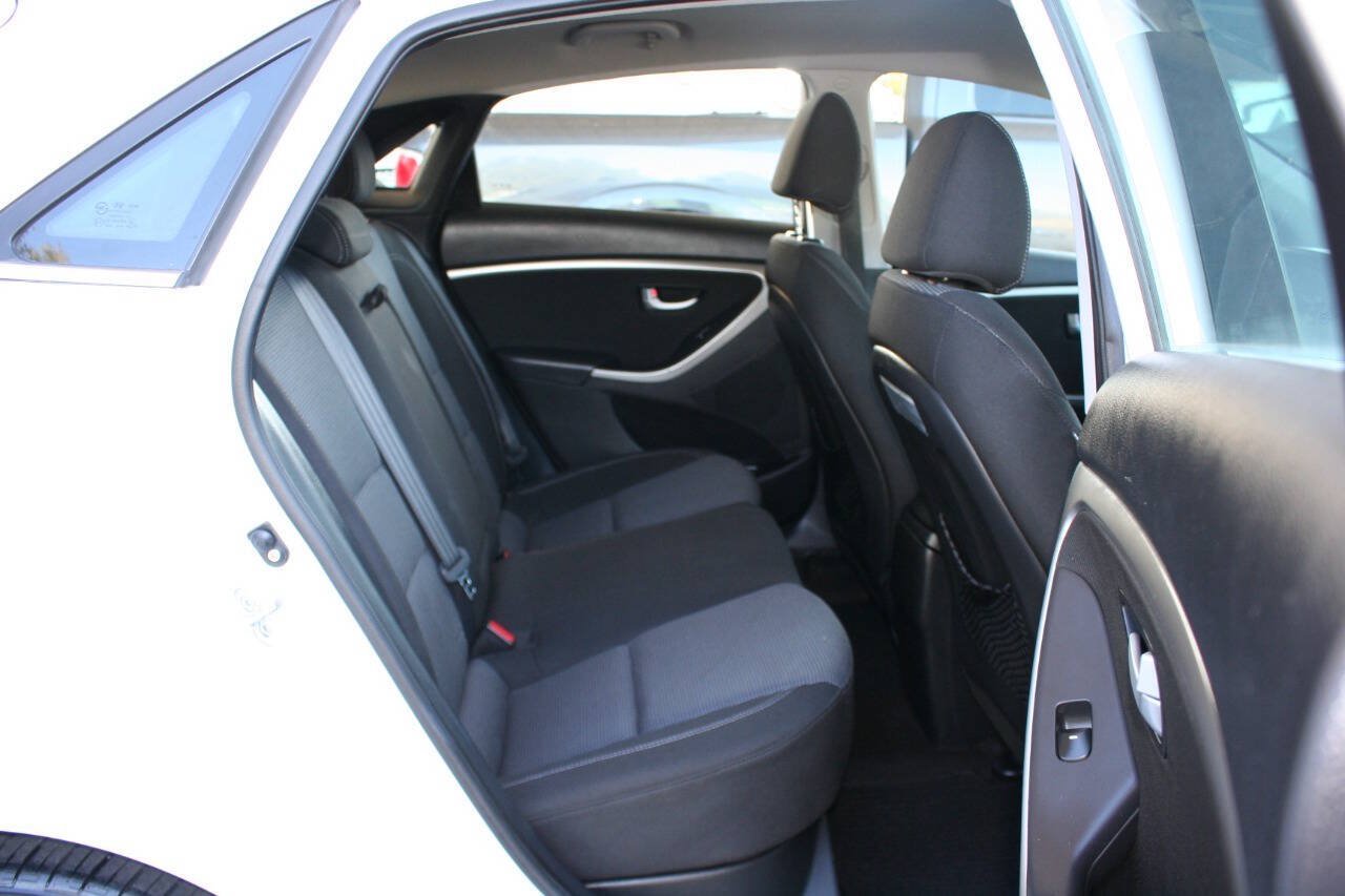 Used 2013 Hyundai Elantra GT w/ Touch & Go Pkg FWD image 22