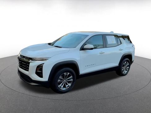 Used 2025 Chevrolet Equinox LT image 8