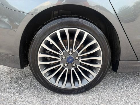 Used 2017 Ford Fusion SE w/ Fusion SE Technology Package FWD image 47