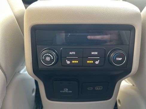 Used 2023 GMC Acadia Denali w/ Denali Ultimate Package image 14