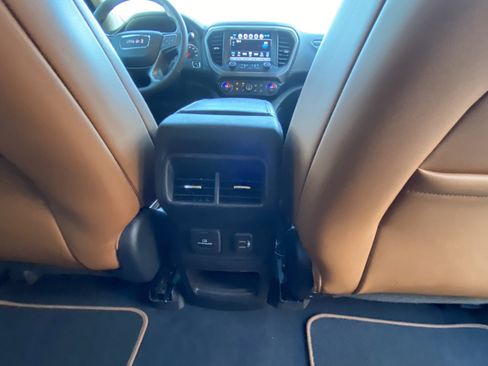 Used 2019 GMC Acadia SLT image 21